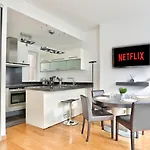 Appartement Quartier Champs-Elysees 4 Free Netflix